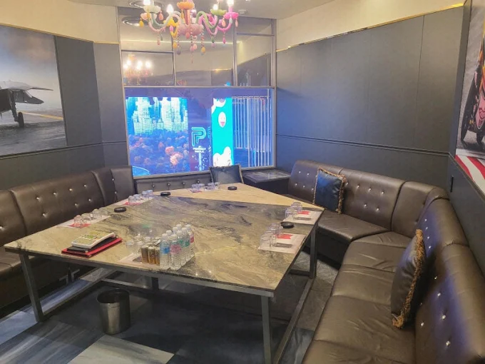 강남 하이퍼블릭 VVIP 룸 내부